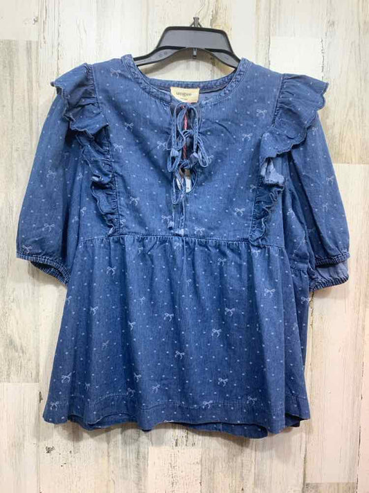 NWT UMGEE Tops Size L Blue Denim Polka Dot 3/4 SLEEVE/TIE NECK/ RUFFLE SHOULDER