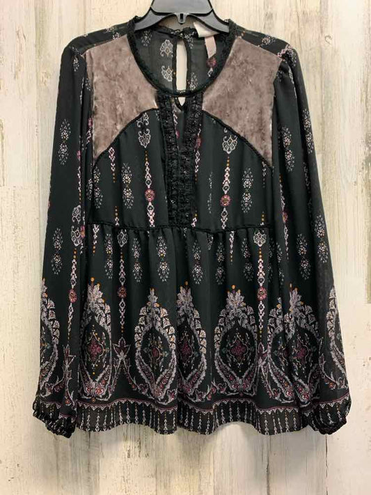 PRE-OWNED KNOX ROSE Tops Size XL BLACK/PINK/ORANGE MEDALION LONG SLEEVES TOP/LON