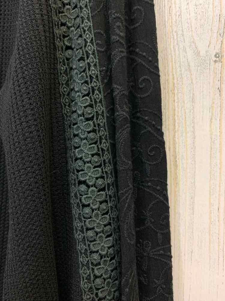 NWT JOY JOY Tops Size S Black LONG SLEEVES TOP