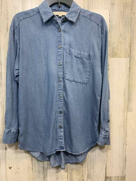 PRE-OWNED LOFT Tops Size XS Denim Solid LONG SLEEVE TOP/BUTTON DOWN W/COLLAR