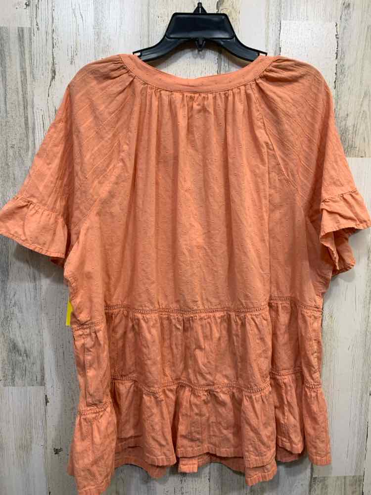 PRE-OWNED WONDERLY Size 2X Peach Solid BELL SLEEVES Blouse/ IMPRINTED, V NECK BU