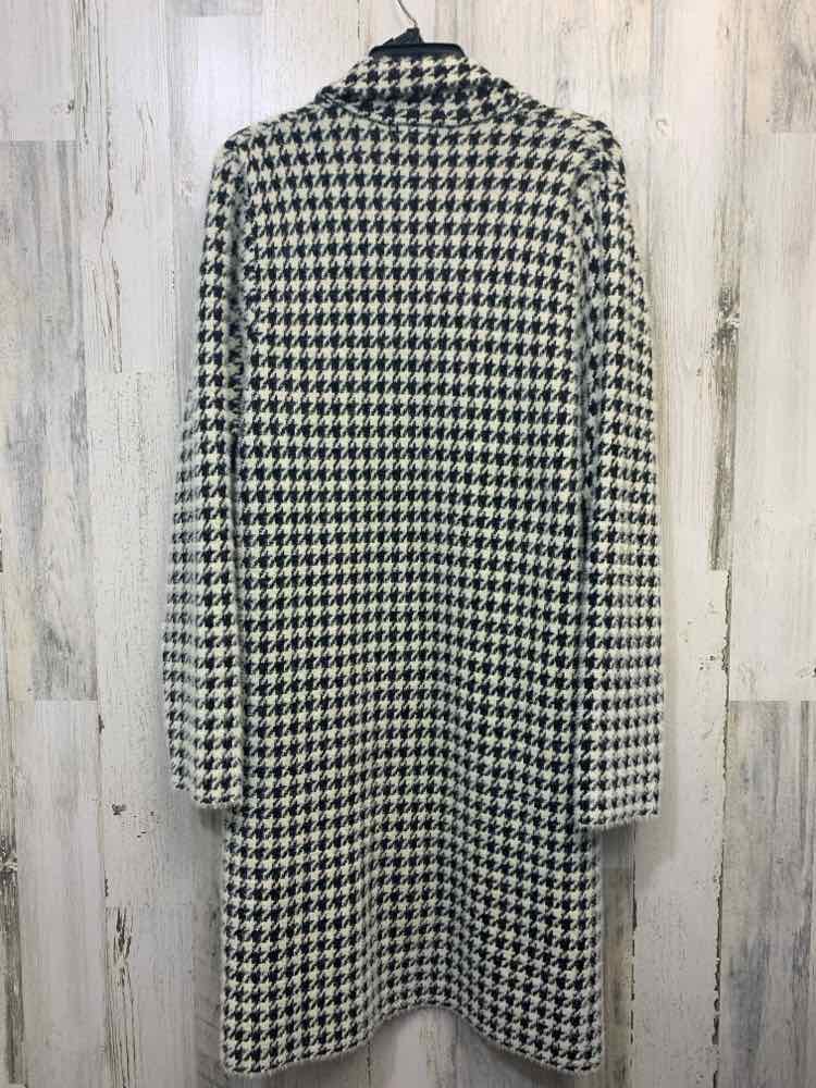 NWT MAX STUDIO JACKETS / COATS Size XL WHT/BLK Houndstooth LONG Coat