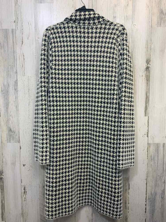 NWT MAX STUDIO JACKETS / COATS Size XL WHT/BLK Houndstooth LONG Coat