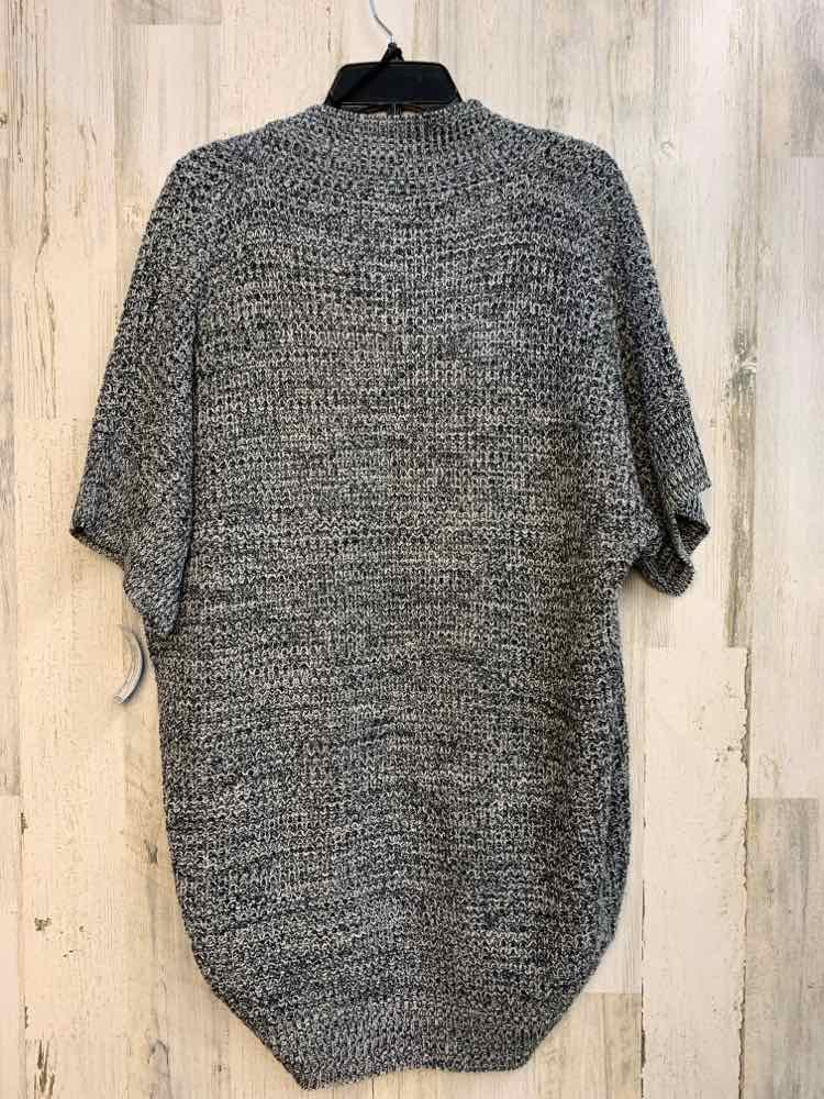 JENNIFER LAUREN Tops Size XL BLK/WHT MARLED SHORT SLEEVES Cardigan