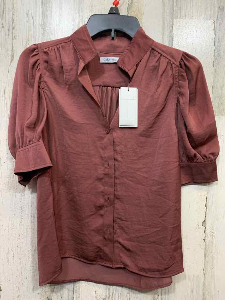 NWT CALVIN KLIEN Size XSP MAUVE PLUM BUTTON UP SHORT SLEEVES HIGH COLLAR BLOUSE
