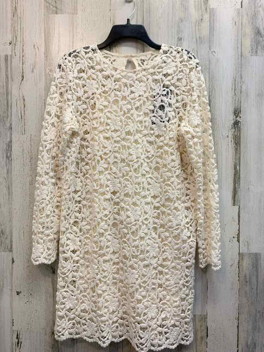 NWT FUTURE COLLECTIVE Dresses and Skirts Size S Cream Lace SHEATH Dress/CREAM LO