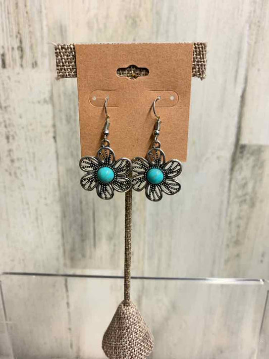 Earrings/SILVER FLOWER W/BLUE STONE