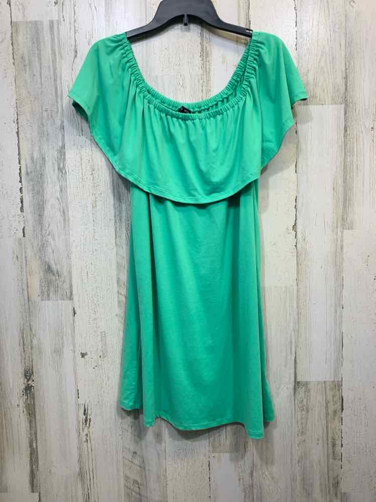 PRE-OWNED AS U WISH Dresses and Skirts Size L NEON GREEN Solid Dress/NEON GREEN