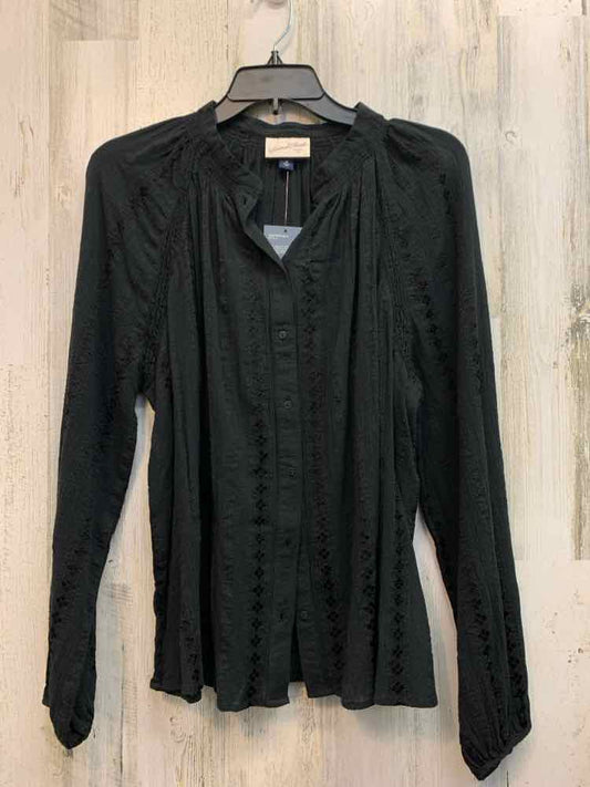 NWT UNIVERSAL THREADS Tops Size M Black LONG SLEEVES TOP/BLACK LONG SLEEVE BUTTO