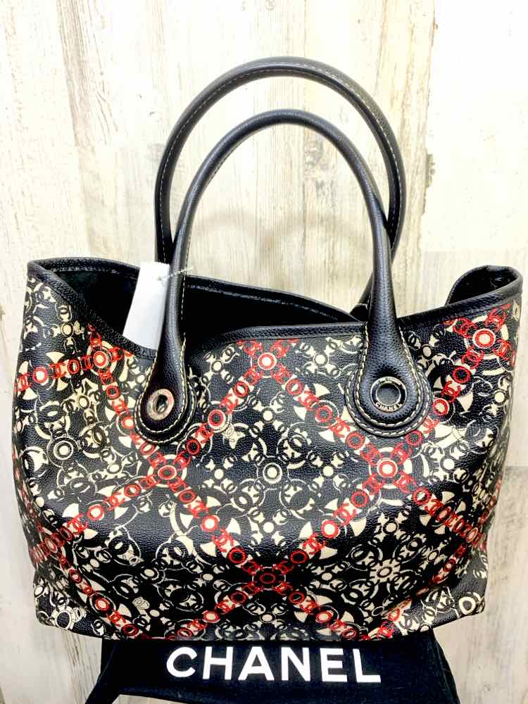 PRE-OWNED CHANEL BLK/WHT/RED Handbag