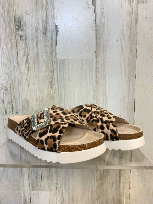 PRE-OWNED CROWN & IVY SHOES Shoe Size 7 BROWN/TAN LEOPARD PLATFORM Shoes