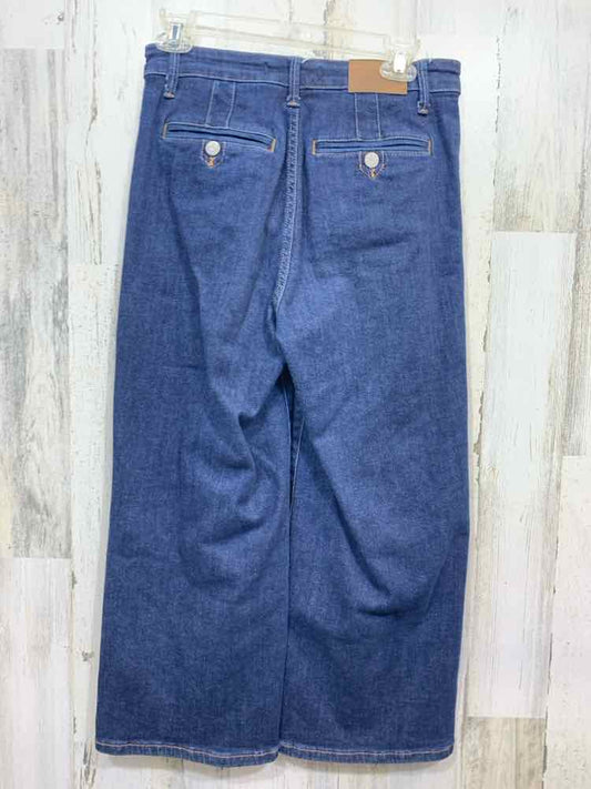 PRE-OWNED Size 27 JUDY BLUE BOTTOMS DARK BLUE JEAN CAPRI