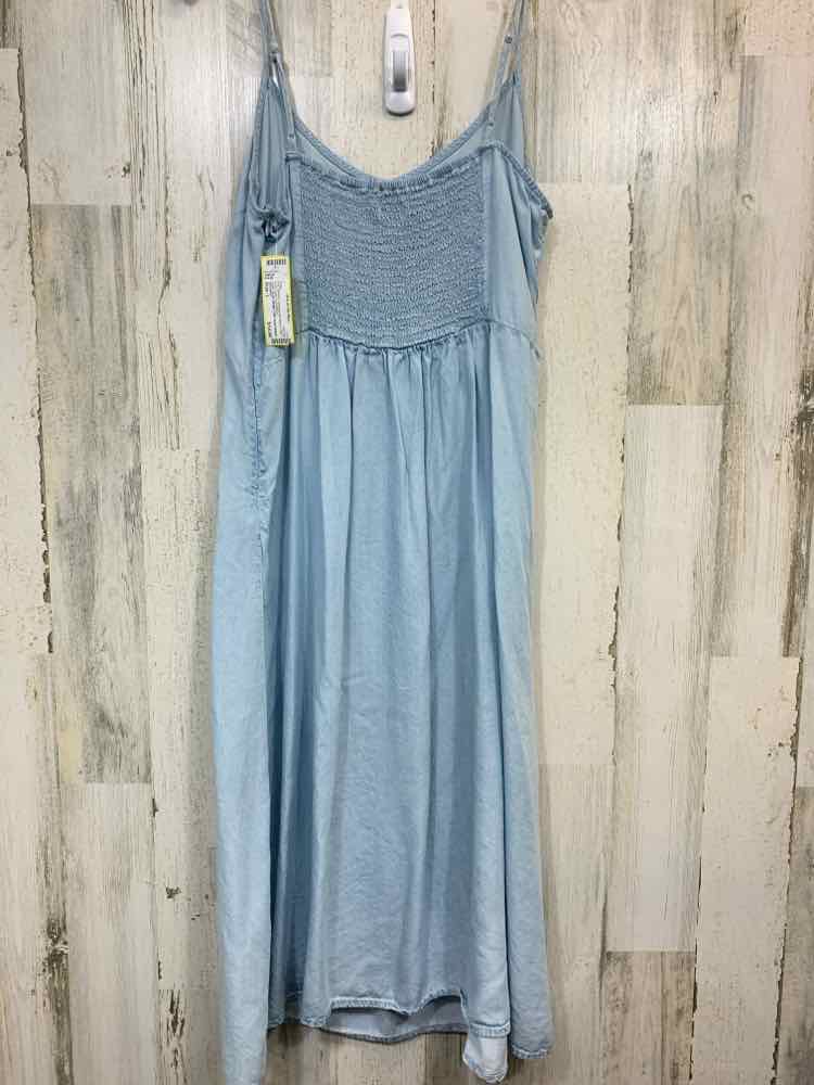 PRE-OWNED OLD NAVY Dresses and Skirts Size L LIGHT BLUE Solid SUNDRESS Dress/LIG