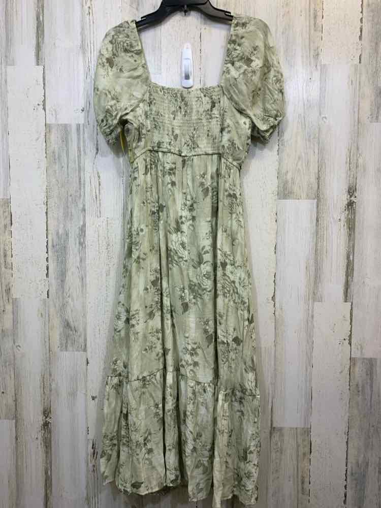 NWT OLIVE SKY Dresses and Skirts Size L OLIVE/WHITE Floral MAXI Dress
