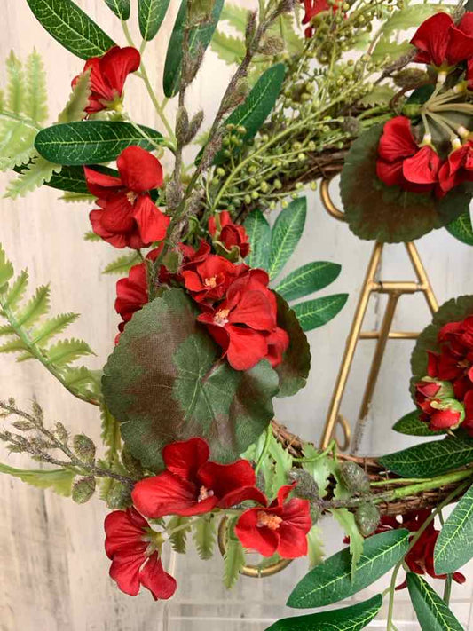 HOME DECOR/RED FLOWER WREATH