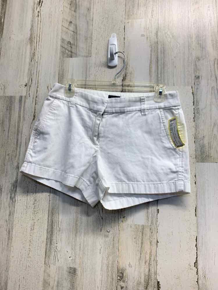 PRE-OWNED Size 4 J CREW White Solid Shorts