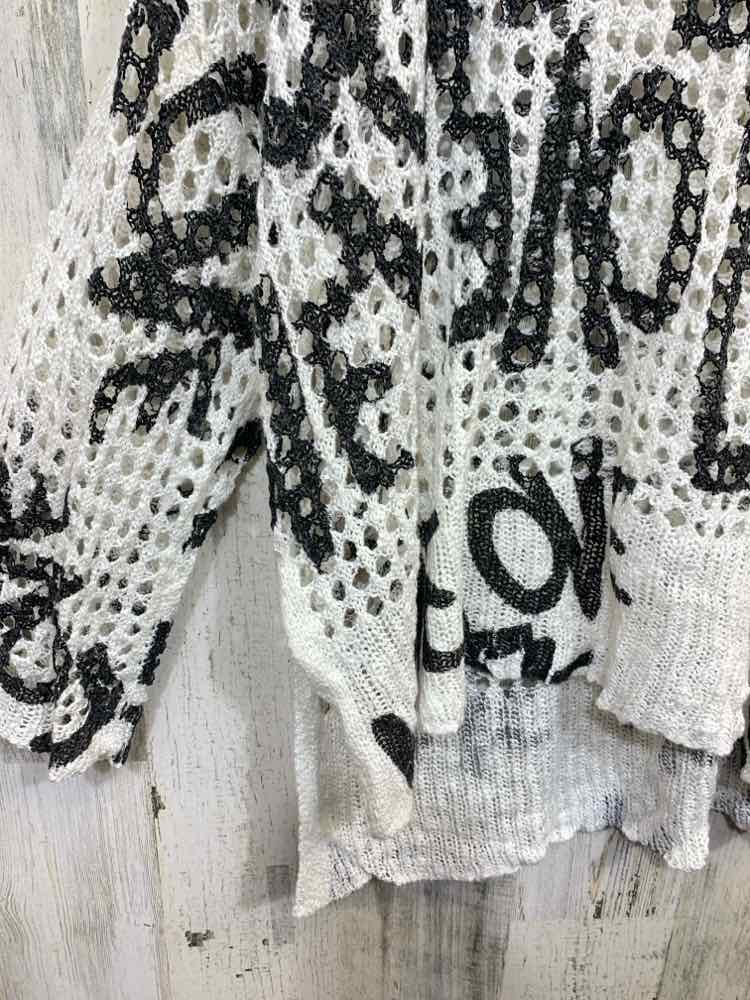 PRE-OWNED CHARLIE Tops Size XS WHT/BLK 3/4 SLEEVE CROCHET Blouse