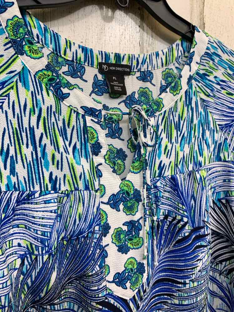 PRE-OWNED NEW DIRECTIONS Tops Size PL BLU/WHT/BLK PALM TREES 3/4 SLEEVE Blouse