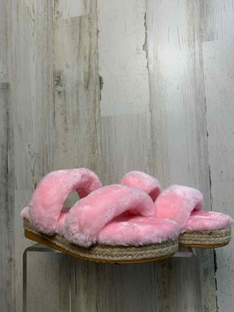 NWT SHOES 9 Pink Shoes/2 STRAP FLUFFY SLIPPRERS