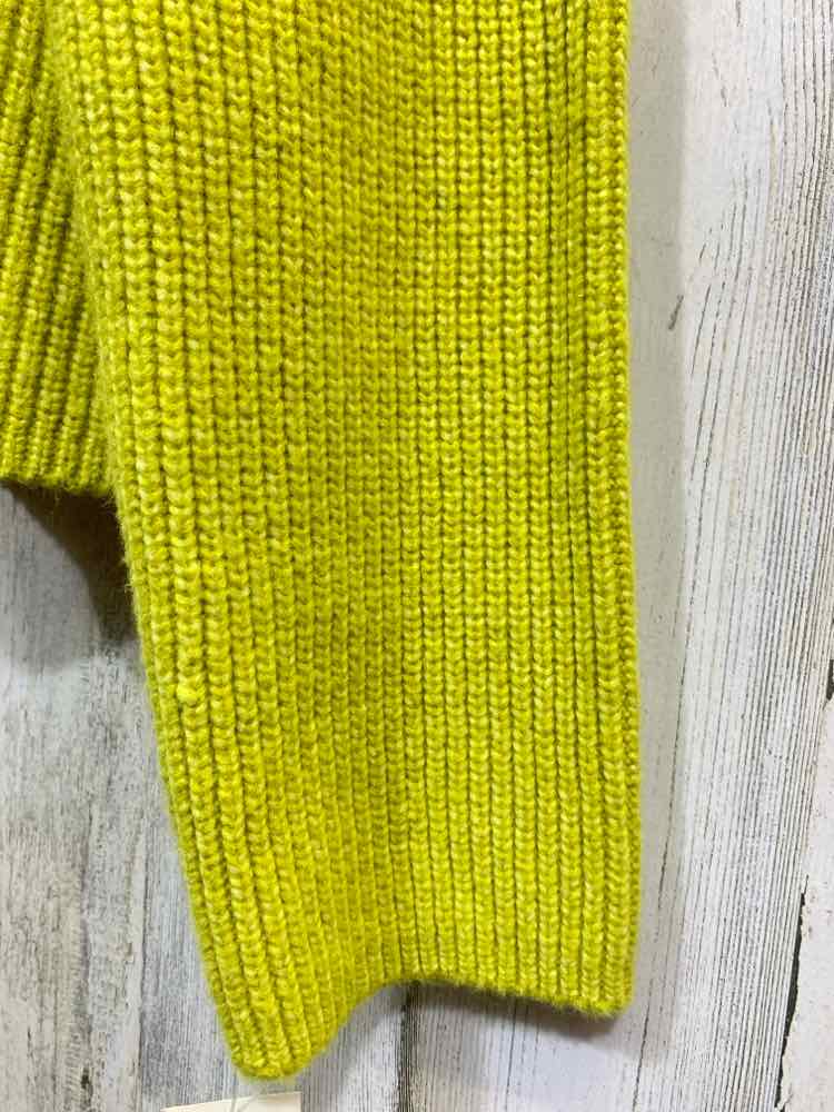 NWT ON 34TH Size M LIME GREEN RIB KNIT LONG SLEEVES/CREW NECK SWEATER