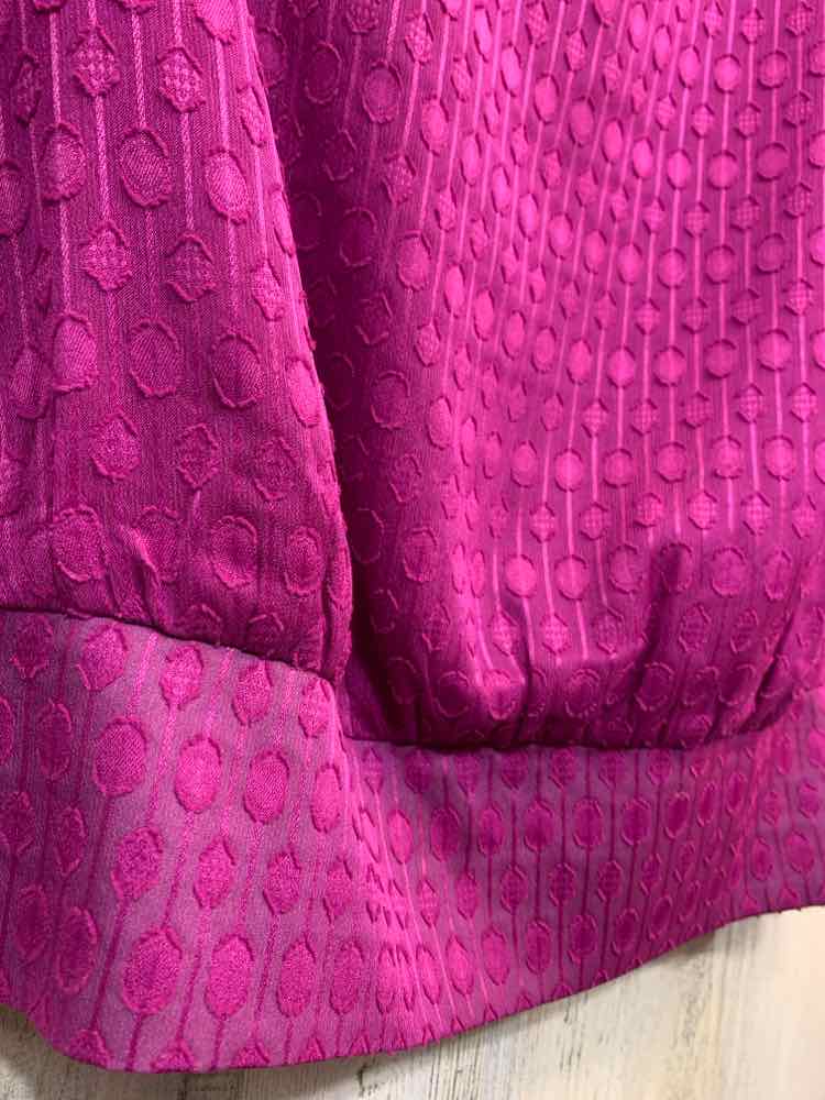 NWT ANN TAYLOR Tops Size S MAGENTA Polka Dot SHORT SLEEVES Blouse/BOAT NECK
