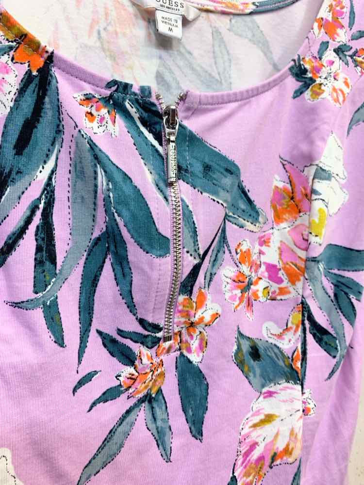 PRE-OWNED GUESS Tops Size M LAVENDAR Floral SHORT SLEEVES CROP TOP