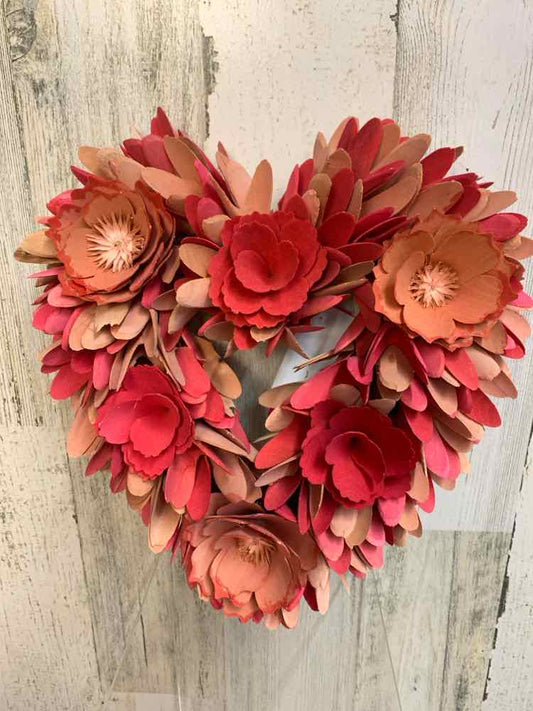 Holiday Item/10.5" PINK WOOD CURL HEART WREATH