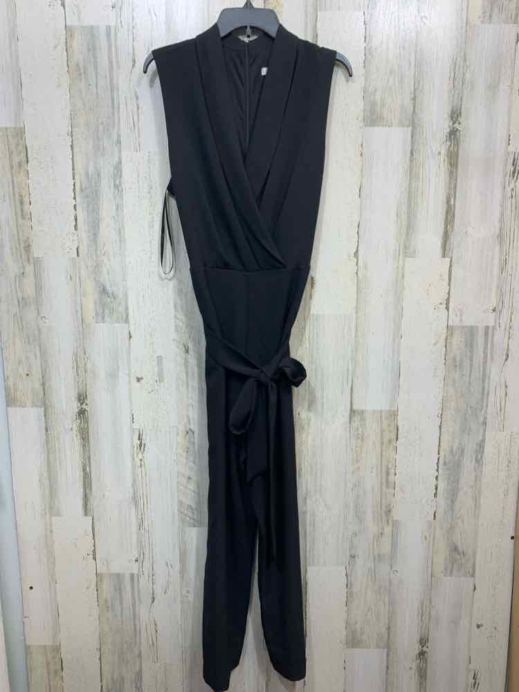 NWT BAR lll Size XL Black Solid SLEEVELESS Jumper FLIP COLLAR V OPEN FRONT