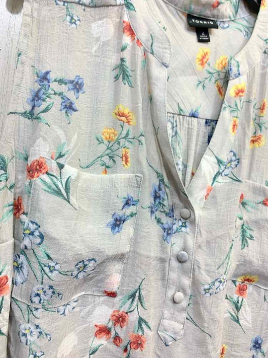 PRE-OWNED TORRID PLUS SIZES Size 2X SAGE Floral SLEEVELESS Blouse