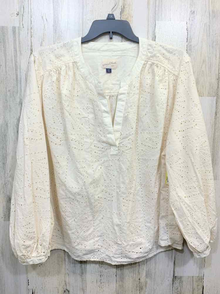 PRE-OWNED UNIVERSAL THREADS Tops Size XL WHITE FLORAL Eyelet LONG SLEEVE Blouse