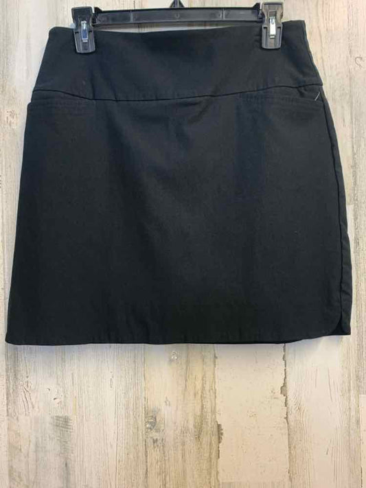 PRE-OWNED S.C. & CO BOTTOMS Size M Black Solid A-LINE Skirt/BLACK A-LINE SKIRT.