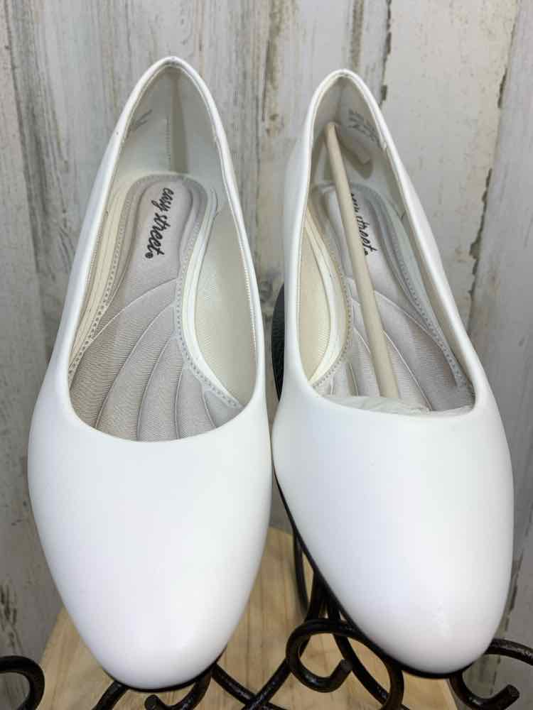 NWOT EASY STREET SHOES Shoe Size 8.5 White 8.5 Shoes
