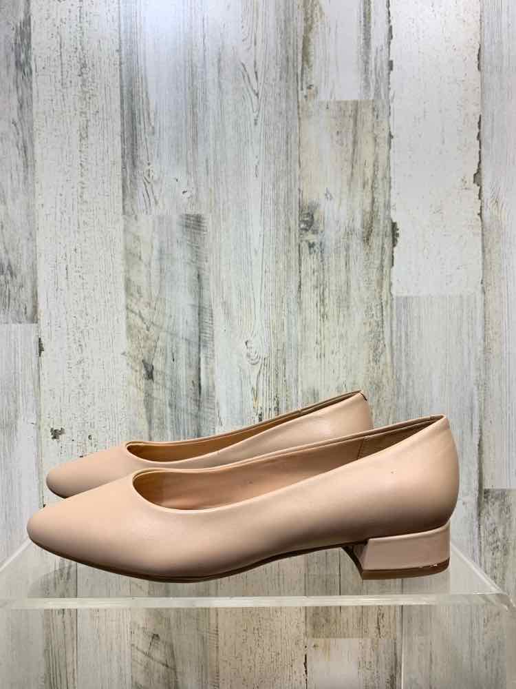NWT EASY SPIRIT SHOES Shoe Size 7.5 Beige Shoes/POINTY FRONT PUMP