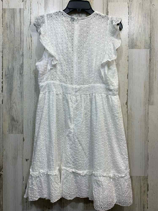 PRE-OWNED SHEIN Dresses and Skirts White A-LINE MIDI/WHITE MIDI A-LINE DRESS