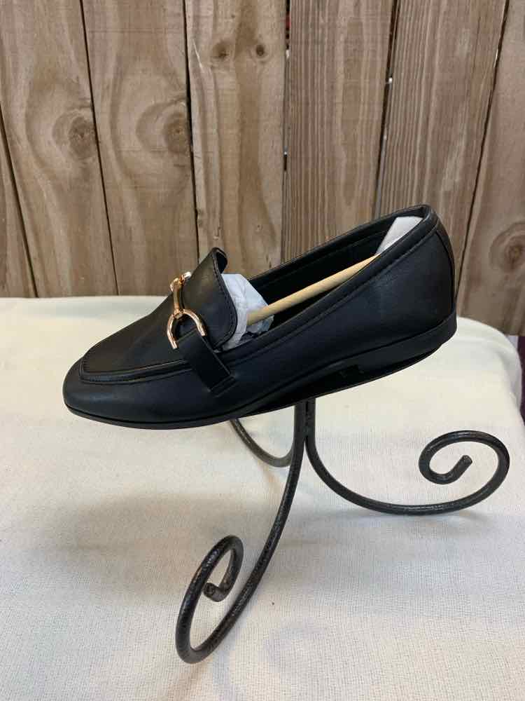 NWT JOURNEE COLLECTION SHOES 7.5 Black LOAFER Shoes