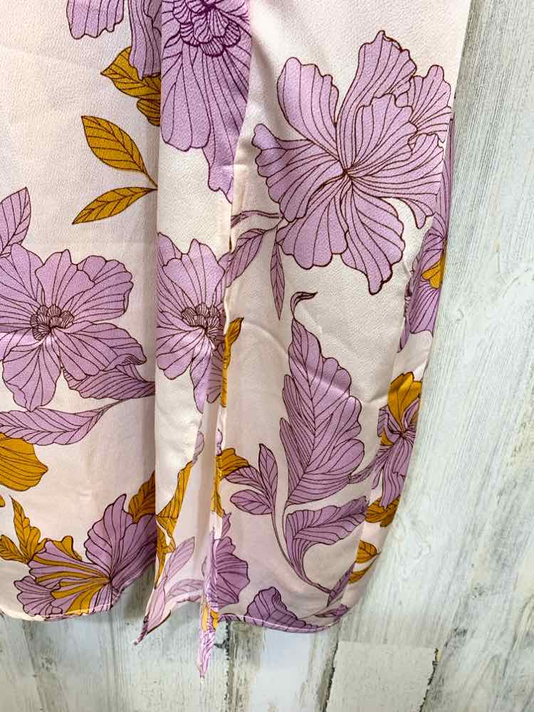 PRE-OWNED MONTEAU Dresses and Skirts Size M WHT/YLW/LVNDR Floral Dress