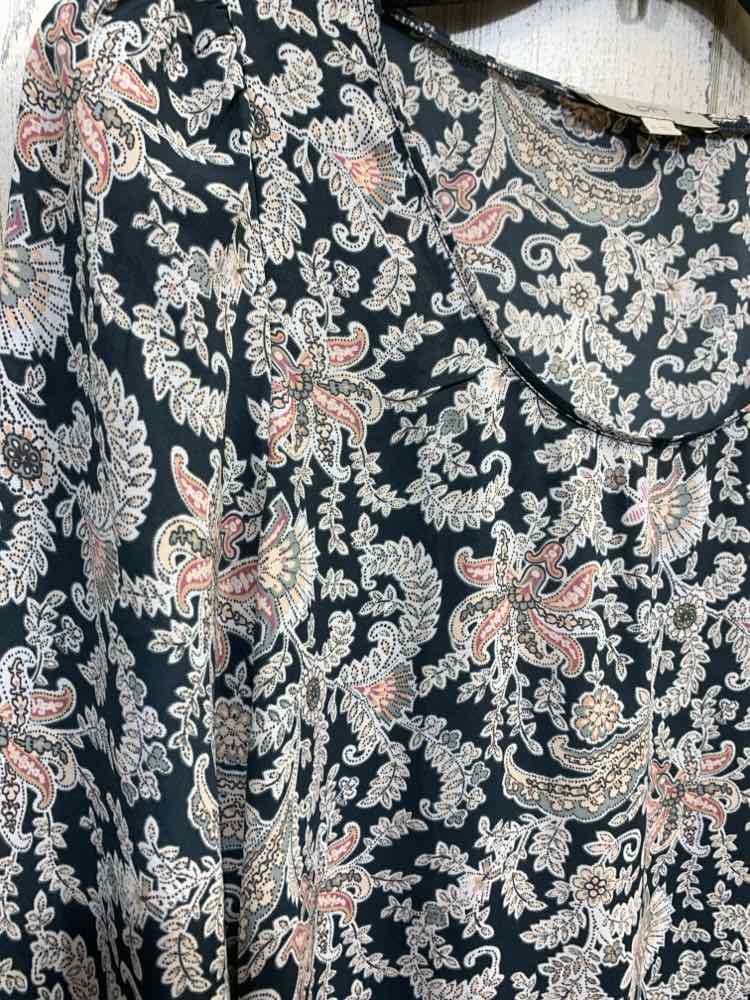 PRE-OWNED LOFT Size M Tops GRN/WHT/PNK SCOOP NECK Floral LONG SLEEVE BLOUSE