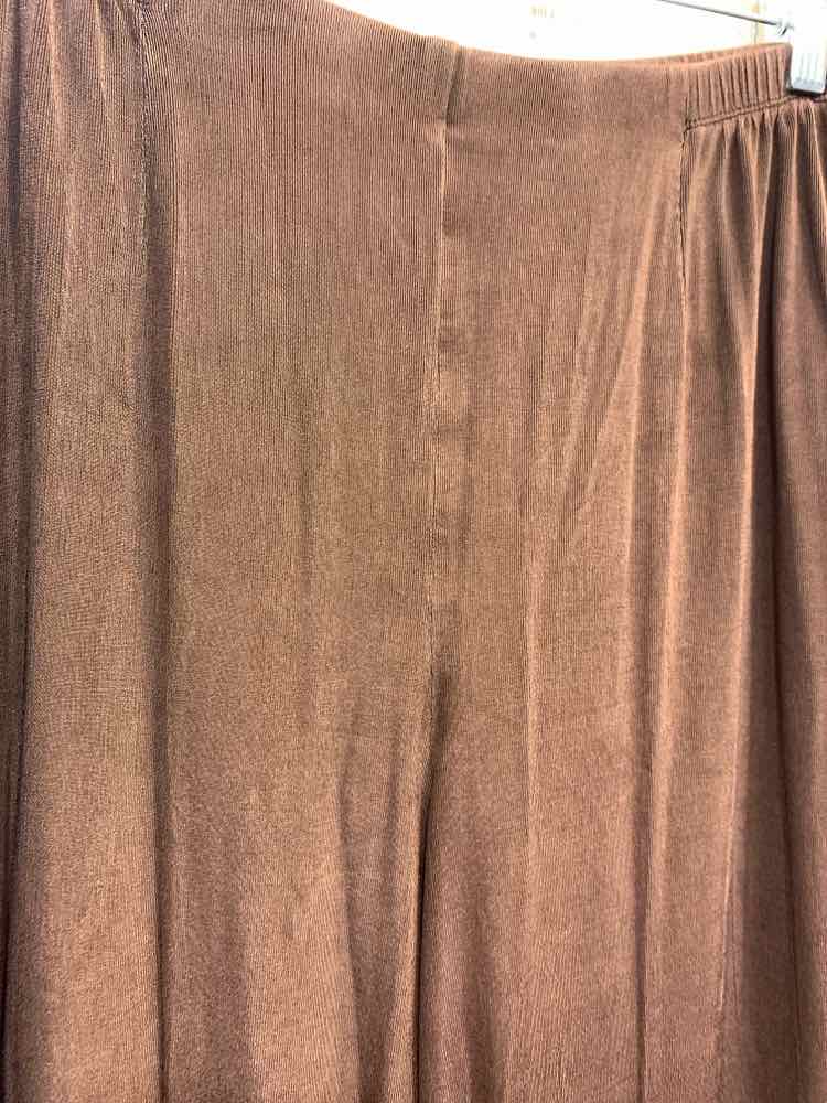 PRE-OWNED Size 2 CHICO'S TRAVELERS BOTTOMS DARK BROWN Solid GAUCHO Pants/DARK BR