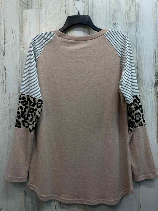 Tops Size L BEG/BLK/WHT LEOPARD/STRIPE LONG SLEEVES TOP