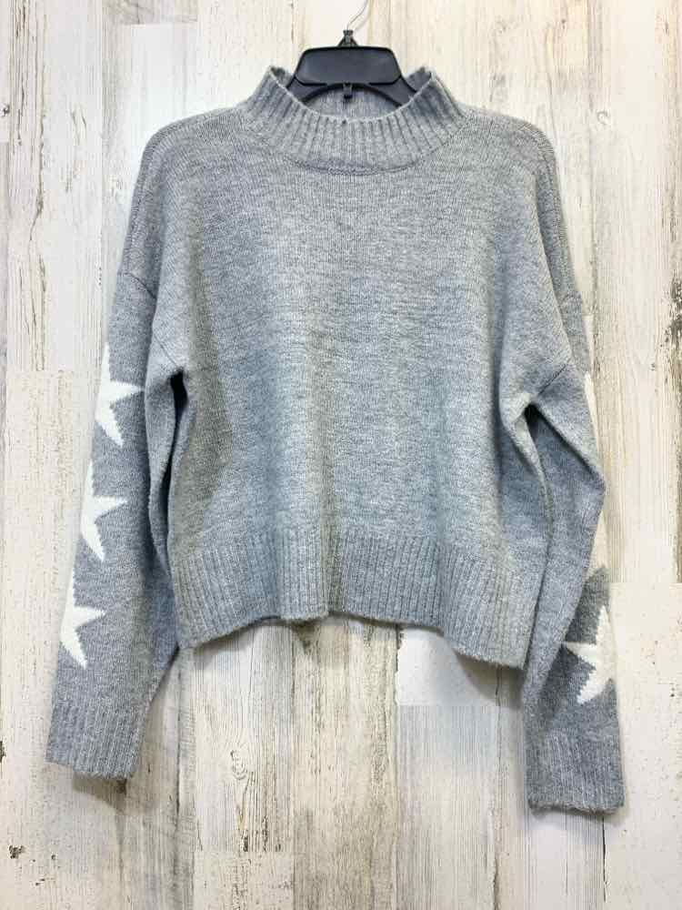 NWT ULTRA FLIRT Tops Size M GRAY/WHT STARS MOCK TURTLENECK Sweater
