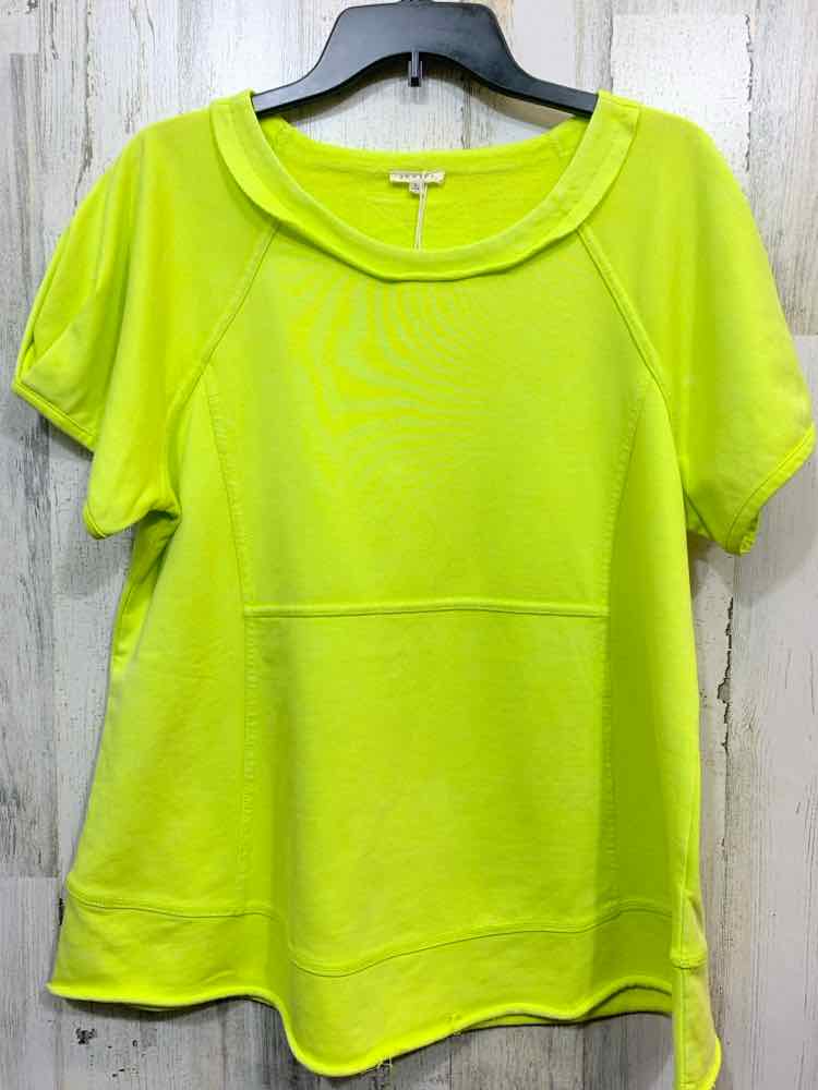 NWT JODIFL Tops Size L Lime Green SHORT SLEEVES/SCOOP NECKLINE/RAW EDGES Blouse