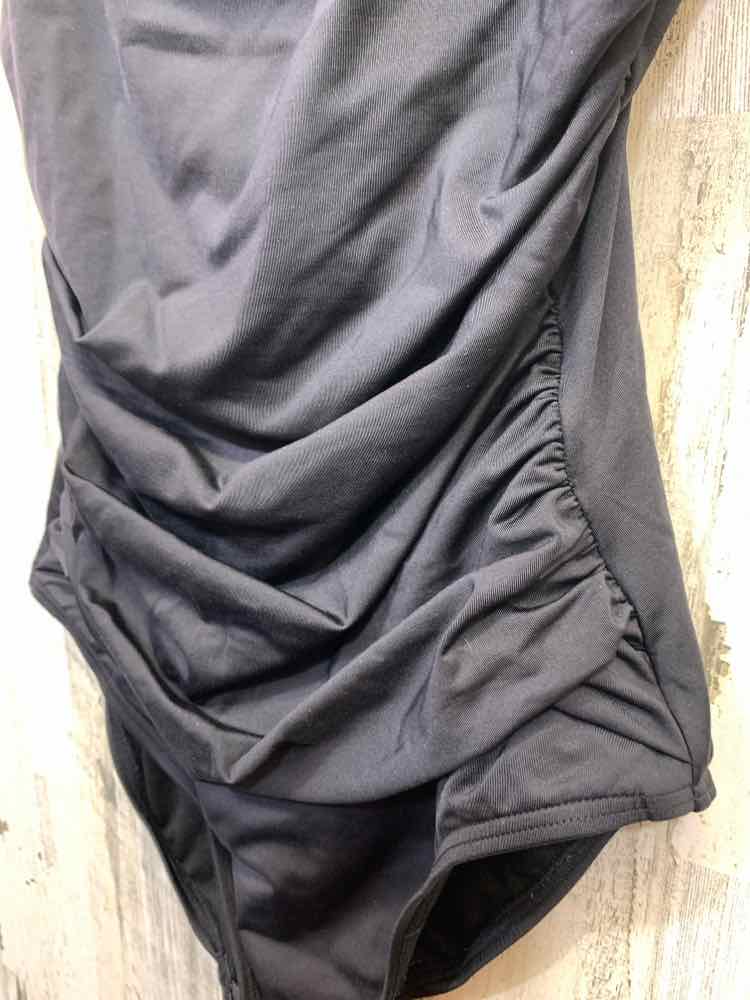PRE-OWNED KENNETH COLE Swimwear Size M Black RUFFLES ONE PIECE Swimsuit/BLACK ON