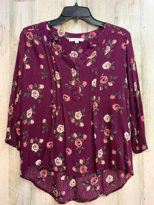 PRE-OWNED MONDAY FUN Tops Size M Purple Floral 3/4 SLEEVE TOP/TUNIC W/BUTTONS