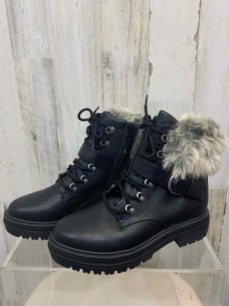 NWT SUN & STONE SHOES Shoe Size 5.5 Black BOOT Shoes/BLACK ANKLE BOOT WITH FAUX