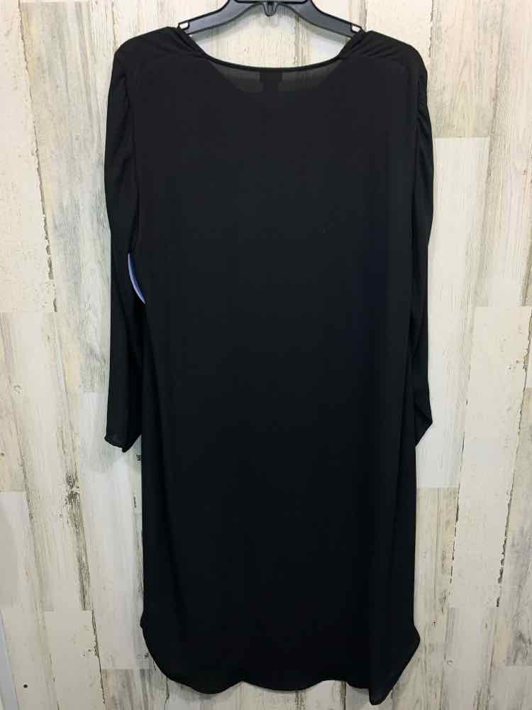 PRE-OWNED CHICO'S LONGSLEEVE BLACK V-NECK LAYERED BLOUSE
