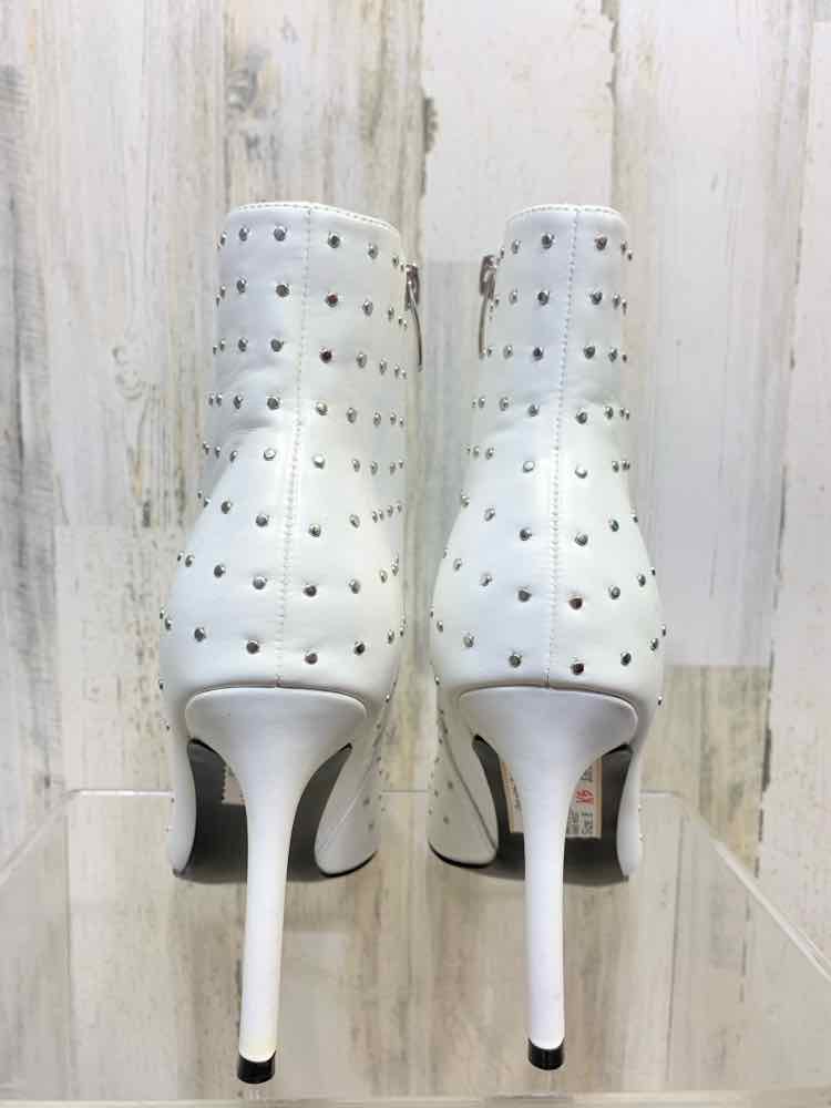 NWT NINE WEST SHOES Shoe Size 8 White STUDS ANKLE BOOT Boots/WHITE STUDDED ANKLE
