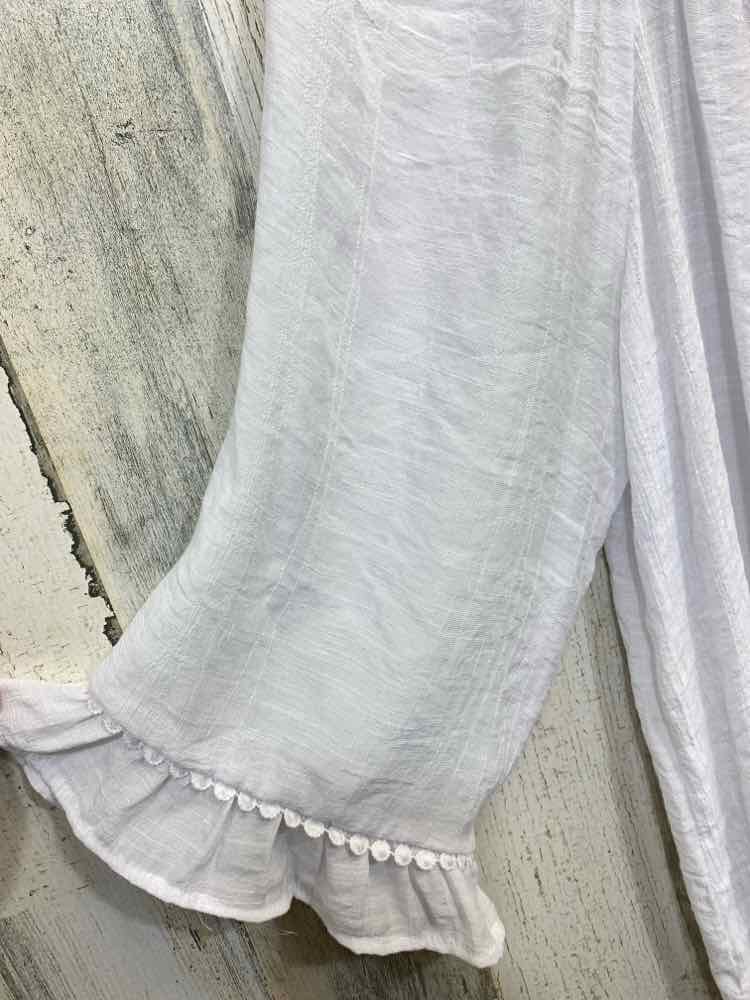 PRE-OWNED SABRINA LAUREN Tops Size M White KNIT LONG SLEEVE Blouse/WHITE LONG SL