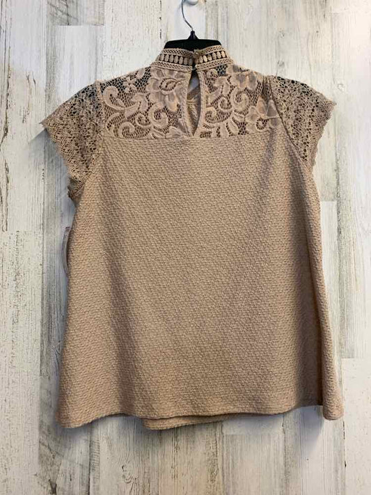 PRE-OWNED CABLE&GAUGE Tops Size M Tan Lace SHORT SLEEVES TOP