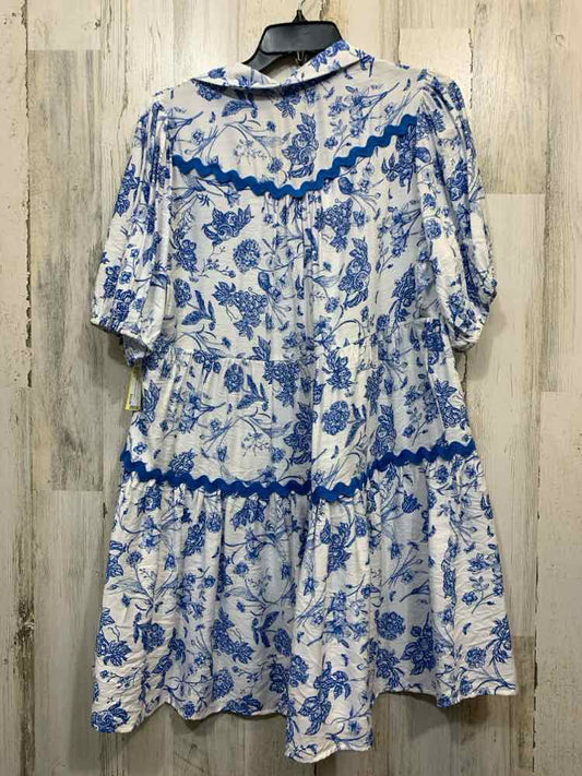 NWT UMGEE Dresses and Skirts Size L BLU/WHT Floral TIERED Dress/PUFF SLEEVE V NE