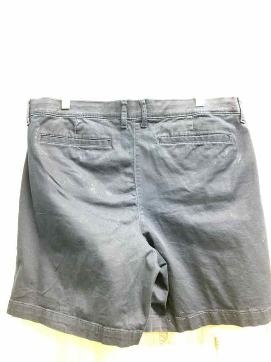 PRE-OWNED Size 16 CROFT & BARROW BOTTOMS NAVY BLUE Solid Shorts
